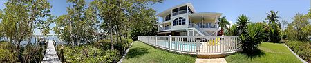 Villa Island Queen