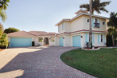 Slideshow of vacation rental property Beautiful Spanish inspired Estate Home! in Cape Coral