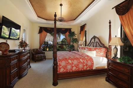 Slideshow of vacation rental property LUXURY LIVING LOCATED ON INCREDIBLE GULF ACCES LOCATION in Cape Coral